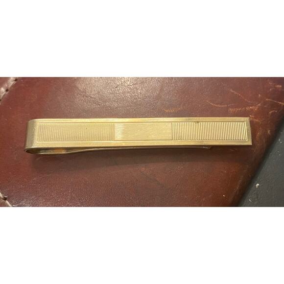 Men's Gold Tone 2 /4" Tie Bar, Placondition, light wearce for Monogram - Picture 1 of 3